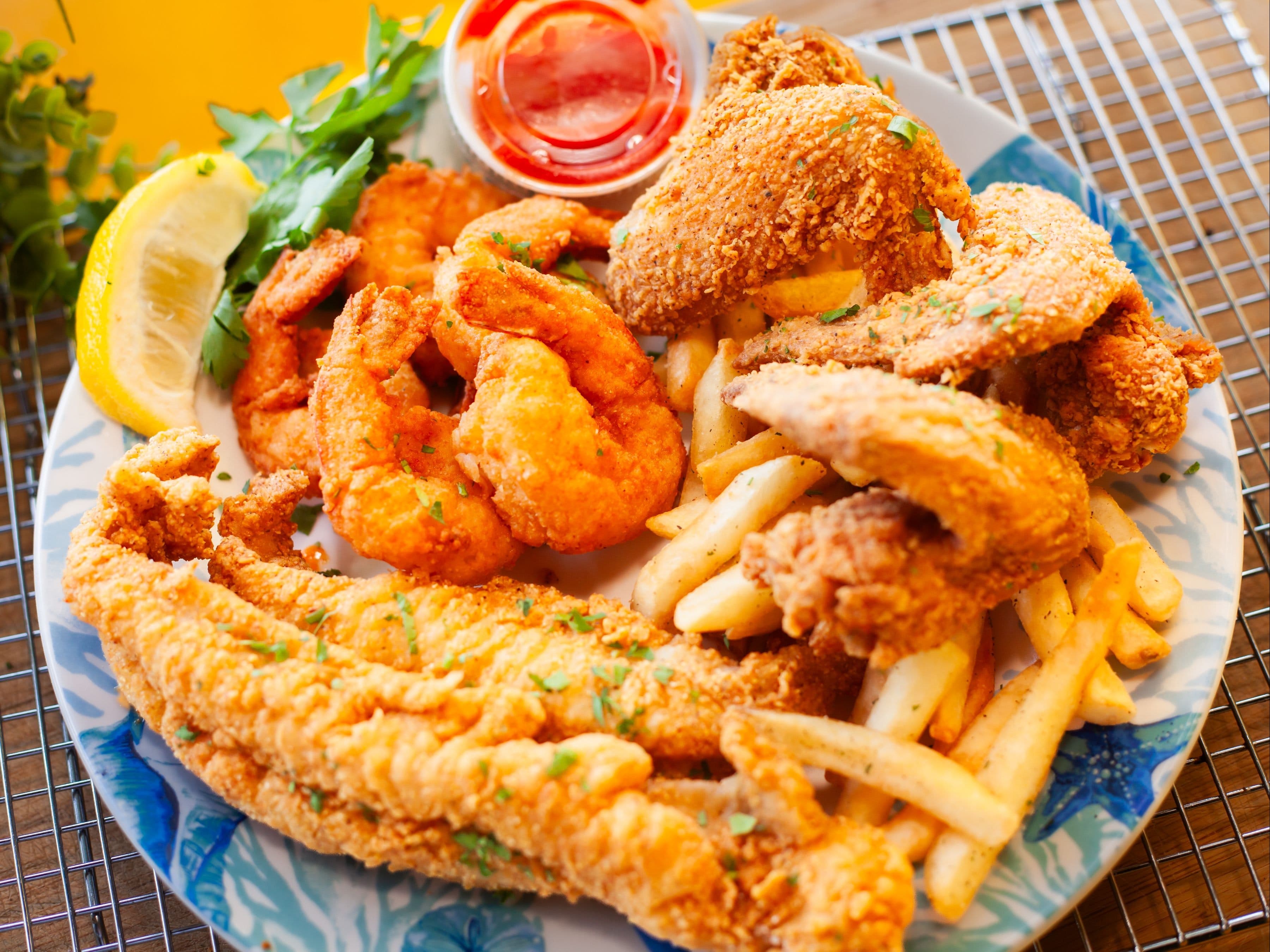 Photo of 'Triple Play' meal.